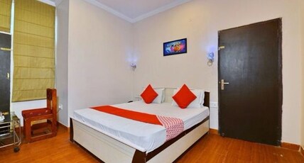 Hotel Shri Laxmi Palace. Room Type - Deluxe Room