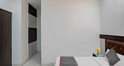 Signature Hotel Noida-62 Room Type - Classic