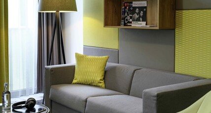 Novotel Muenchen Messe Room Type - Executive Room with 1 double bed and sofa Novotel Muenchen Messe Room Type - Executive Room with 1 double bed and sofa