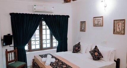 Scarlet's Inn kochi Room Type - deluxe double or twin room