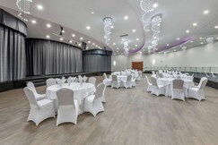 Ramada Plaza by Wyndham Marco Polo Beach Resort