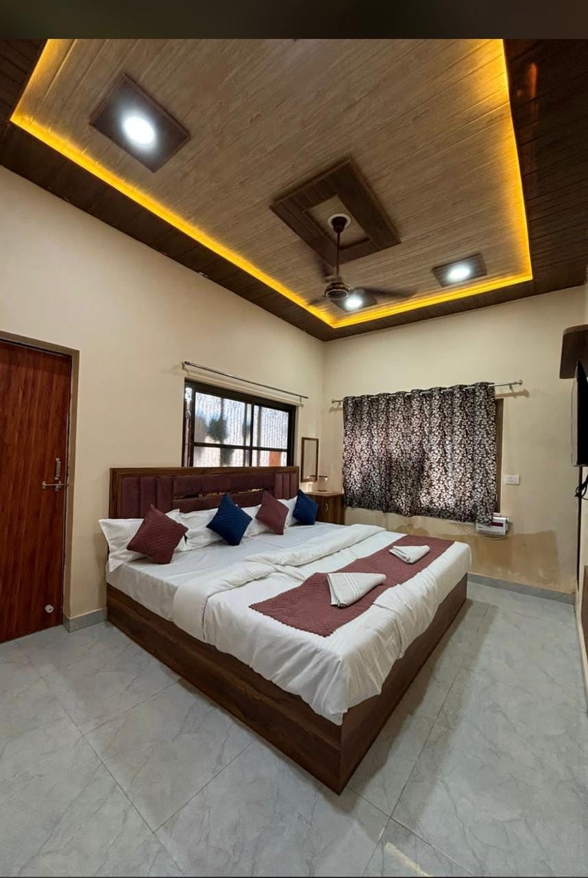 Maa Vaishnavi guest house - Tap to explore photos