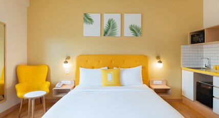 BLOOM HOTEL FINANCIAL DISTRICT Room Type - Executive King Room