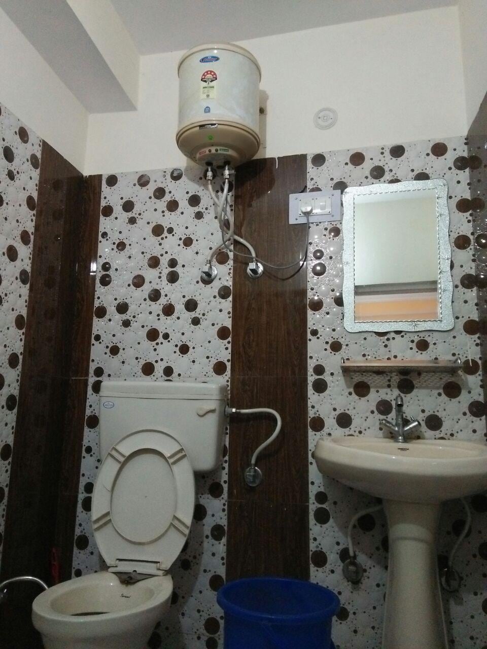 Warmly Decorated Room Shimla - Tap to explore photos