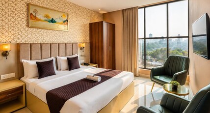 Hotel Supreme Regency1 Room Type - Luxury King Room