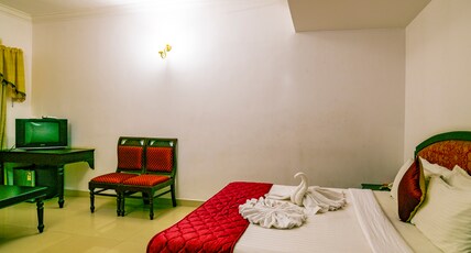 Hotel Gee Bee Palace Room Type - Standard Room Twin Bed Non AC