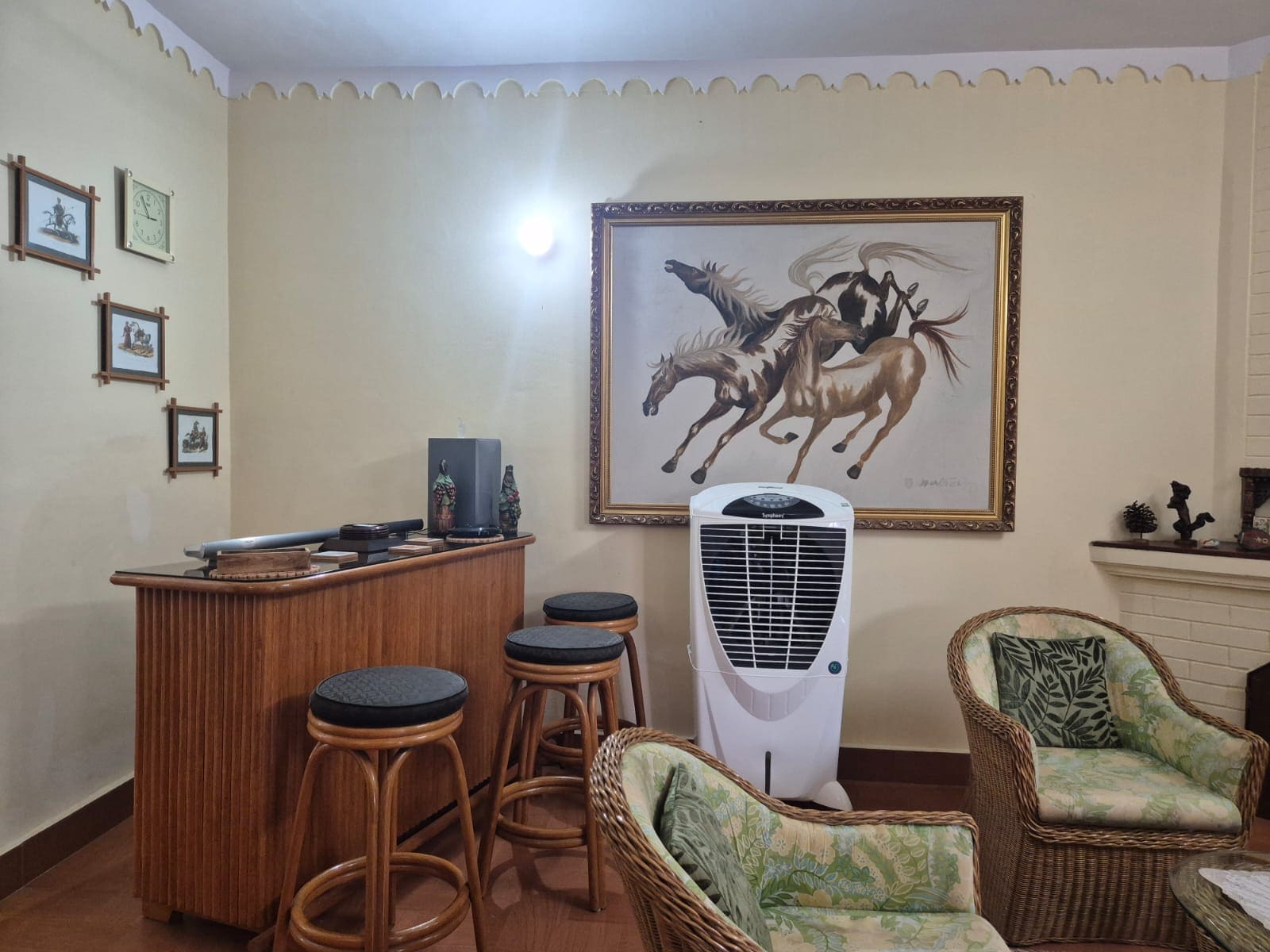 Antilia Homestay - Tap to explore photos