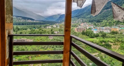 The Himalayan Primula Room Type - Deluxe Room with Mountain View and Balcony