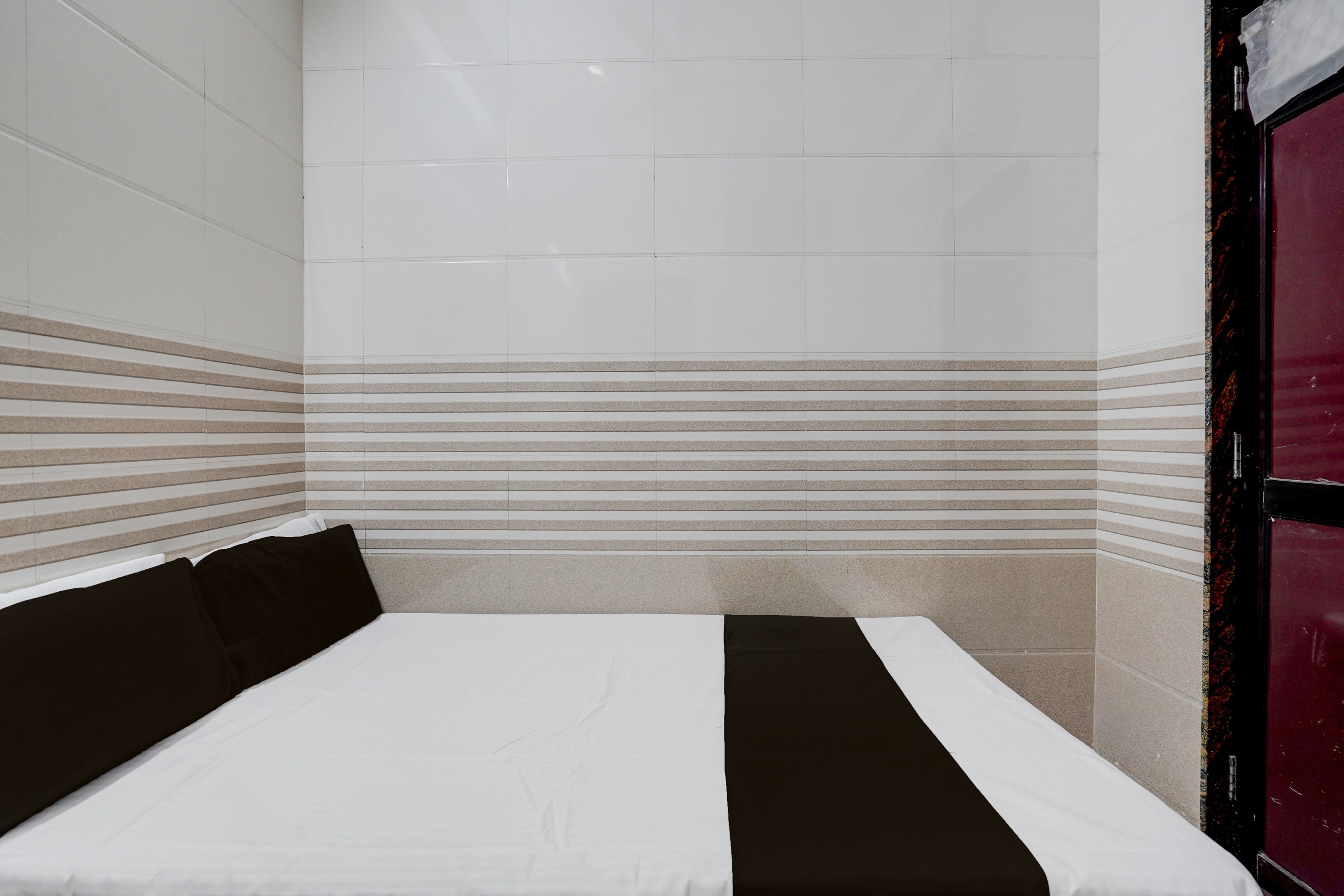 SPOT ON Radhakund Guest House - Tap to explore photos