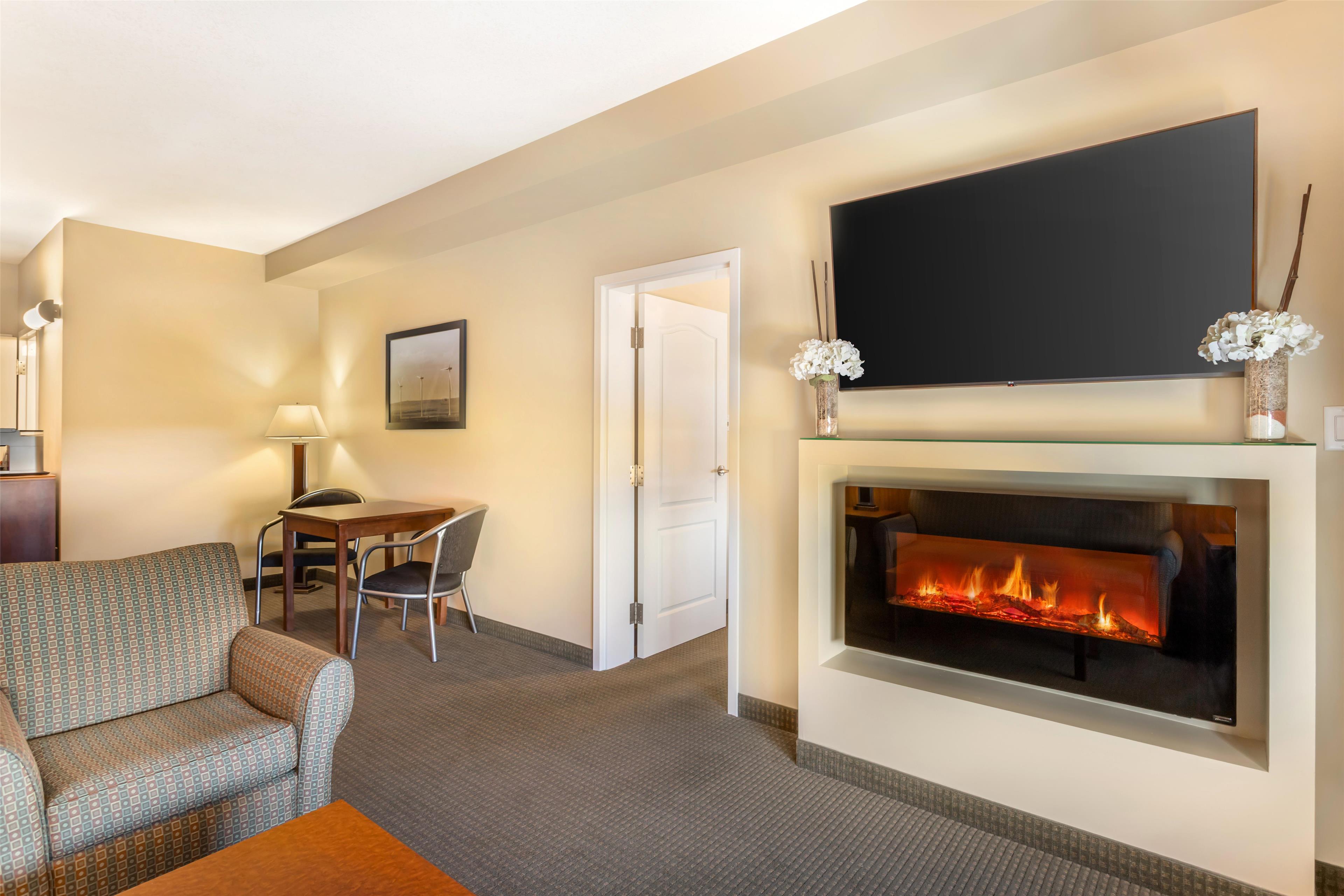 Best Western Plus Service Inn & Suites - Tap to explore photos