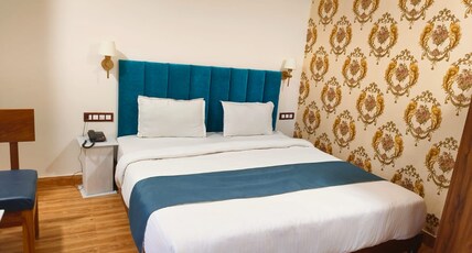 THE LAVIT MALHAR INN Room Type - Deluxe Room with Balcony