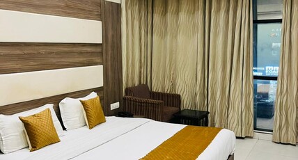 Hotel Sobti Plaza Room Type - Deluxe Room (City View)