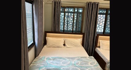 Shree Rajeshwar Bhawan Ayodhya Room Type - Deluxe Four Bedroom