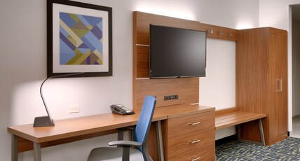 Holiday Inn Express & Suites Gainesville I-75 Room Type - 2 Queen Standard