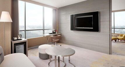 Novotel Samator Surabaya Timur Room Type - Superior Suite with 1 king size bed