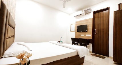 HOTEL COLLECTION INN - Your Comfortable Stay Room Type - Double Room with Private Bathroom HOTEL COLLECTION INN - Your Comfortable Stay Room Type - Double Room with Private Bathroom