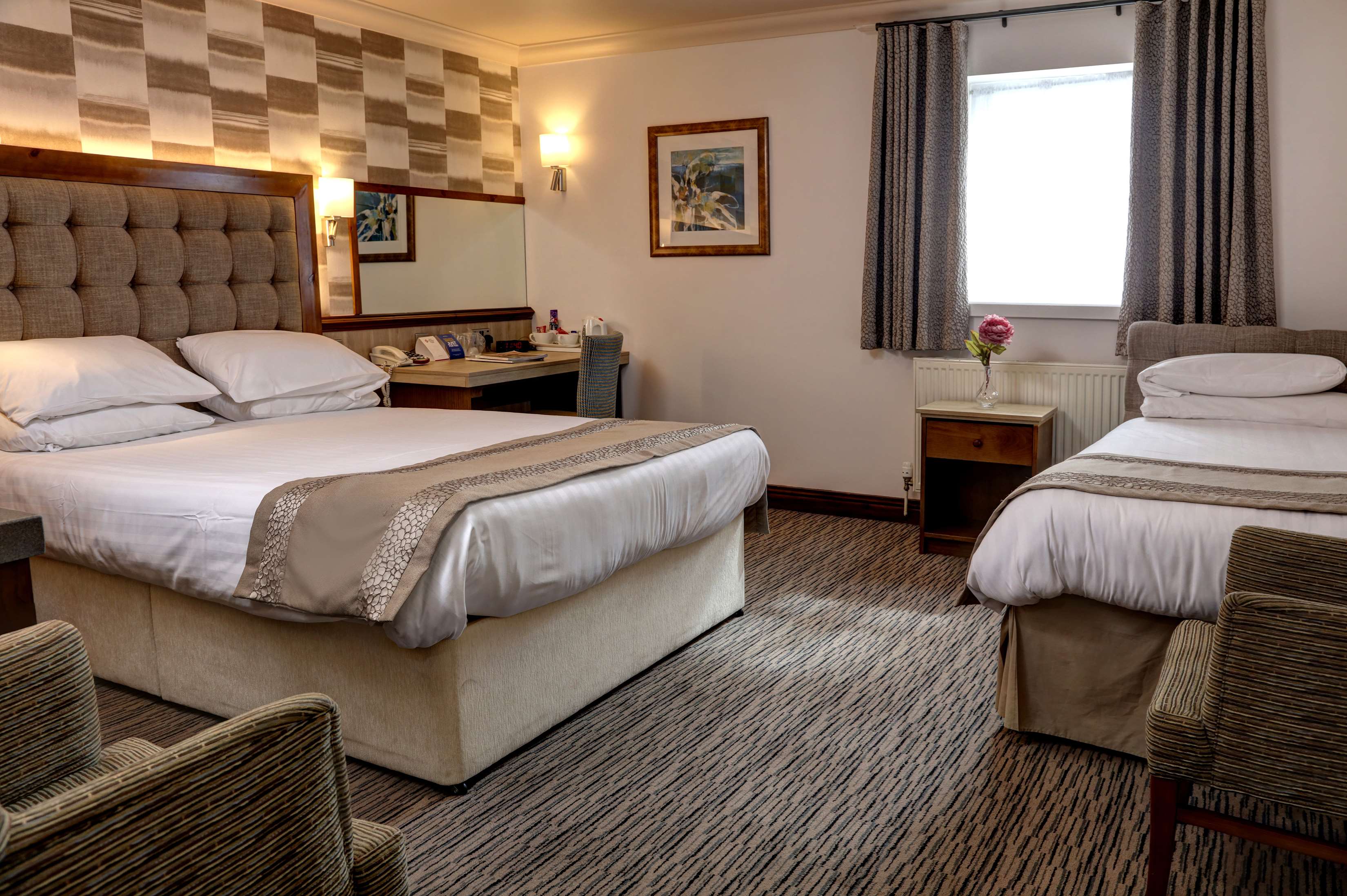 Best Western Plus Pastures Hotel - Tap to explore photos