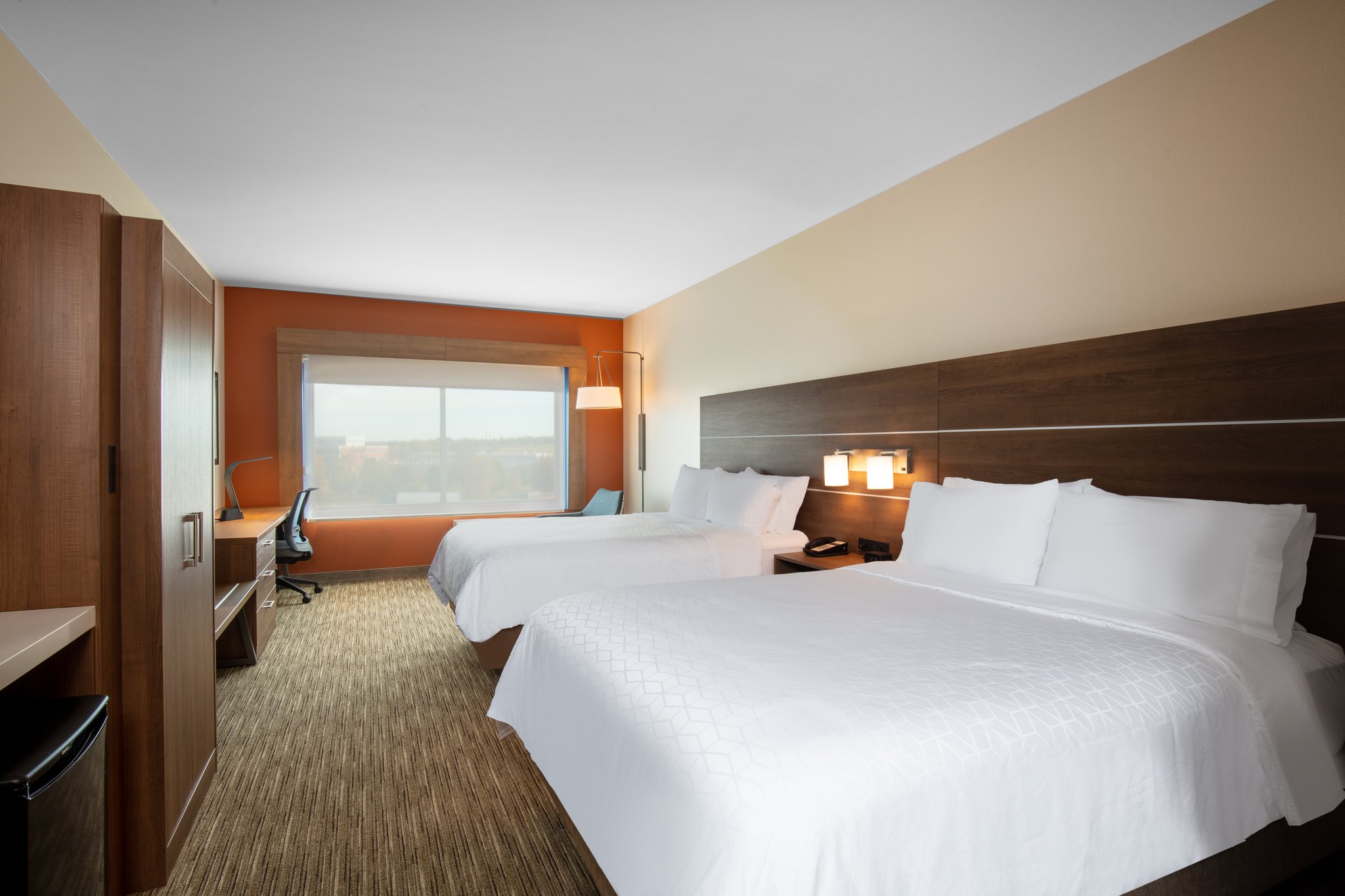 Holiday Inn Express & Suites - Beloit - Tap to explore photos