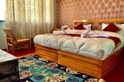 Mentsel Merak Pangong Lake