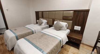 Hotel Shiv Sangram Room Type - Deluxe Non AC Twin Bed Room