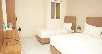 Lumas Suites Room Type - Standard King Bed Room with City View