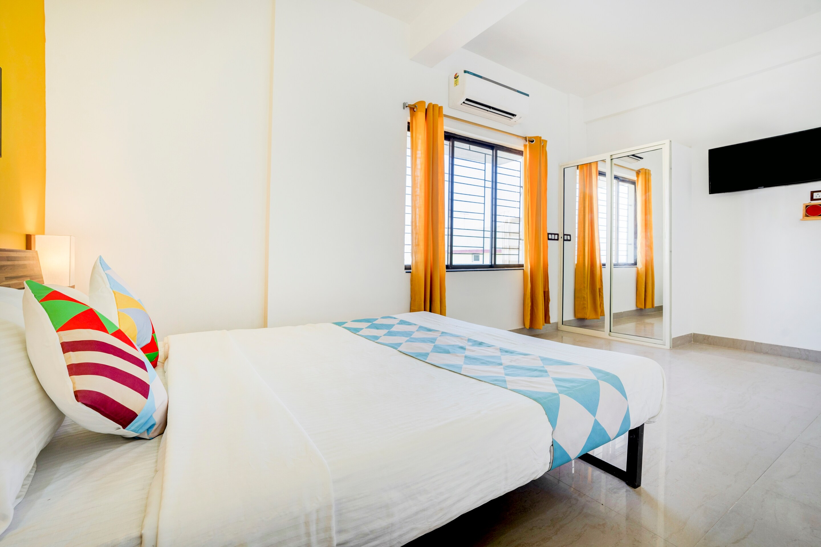 Hotel O Urban Stays - Tap to explore photos