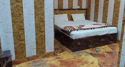 SRL INN Room Type - Deluxe Room No 204