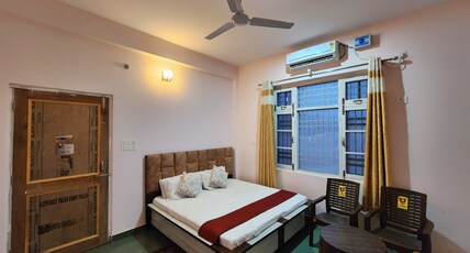 Thakur Guest House Room Type - Super Deluxe