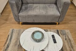 Golden Elm Near Airport by superhomes