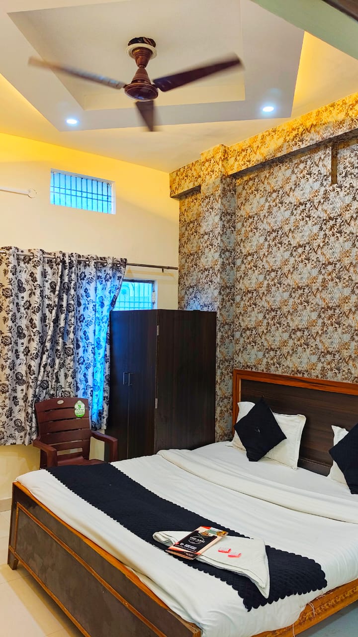 Hotel Lakeview - Tap to explore photos