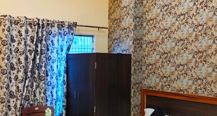 Hotel Lakeview Room Type - Deluxe Room