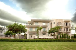 Perch Service Apartment Near Medanta