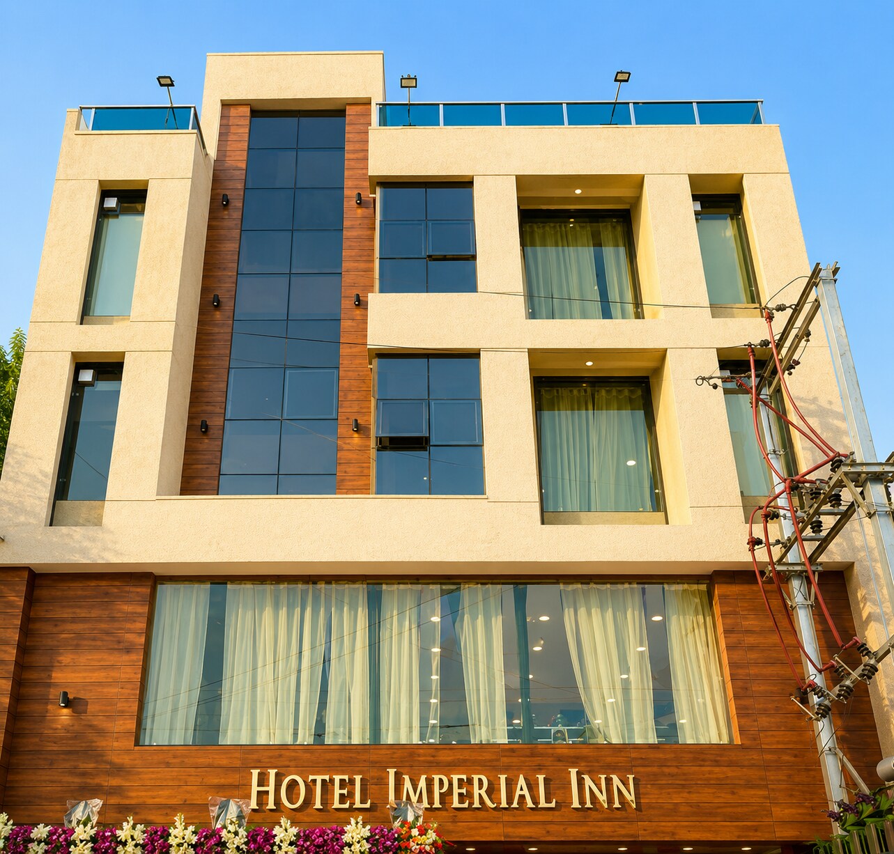 Hotel Imperial Inn - Tap to explore photos