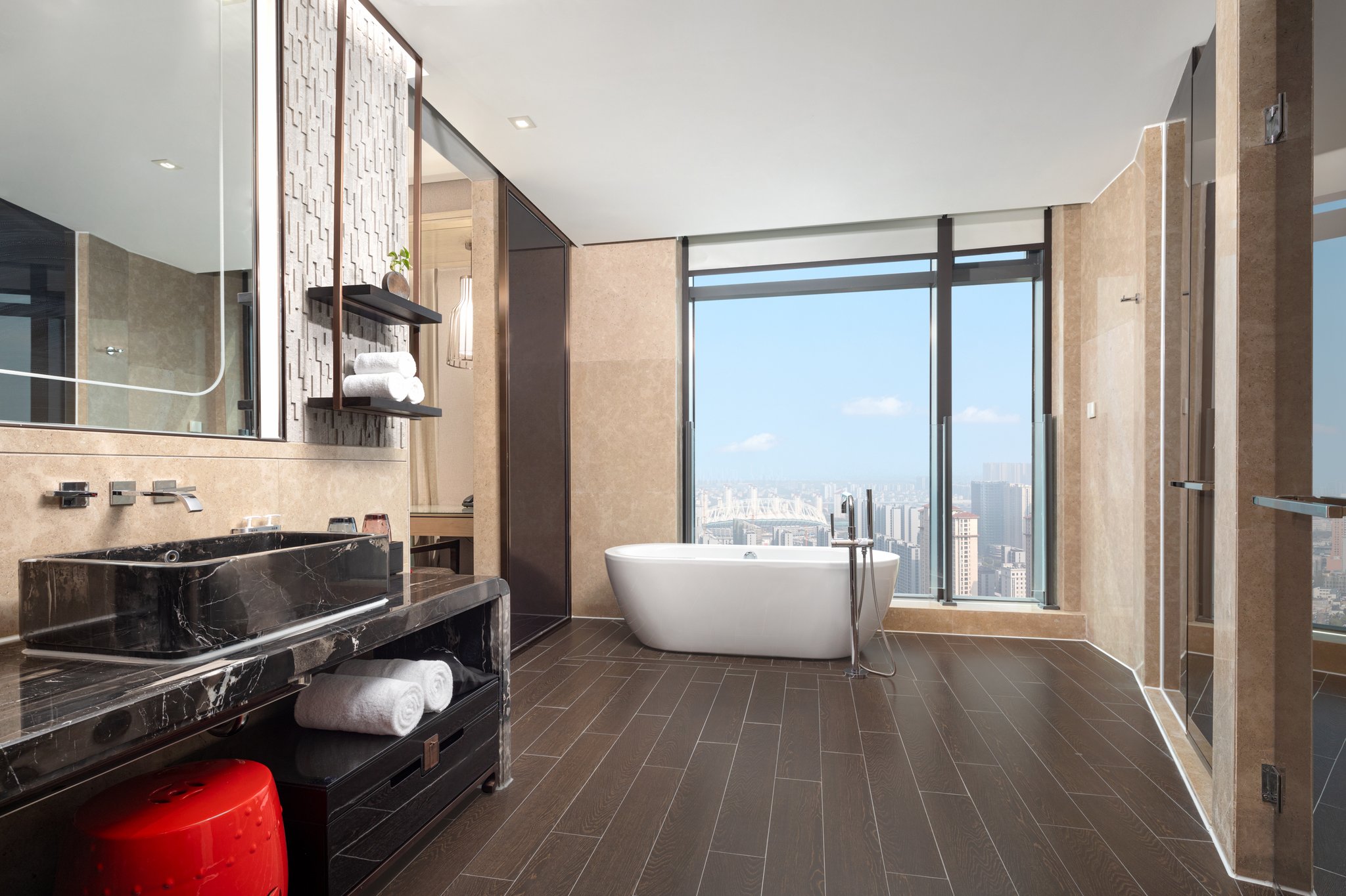 HUALUXE Hotels and Resorts WUHU, an IHG hotel - Tap to explore photos