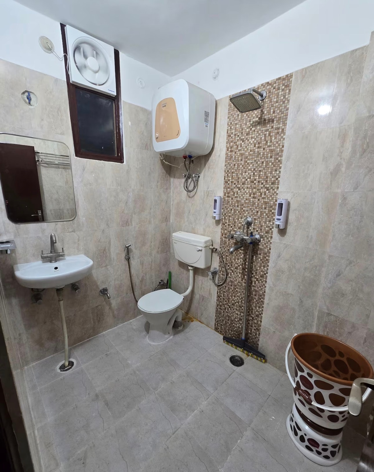 Party friendly 2 Bhk - Tap to explore photos