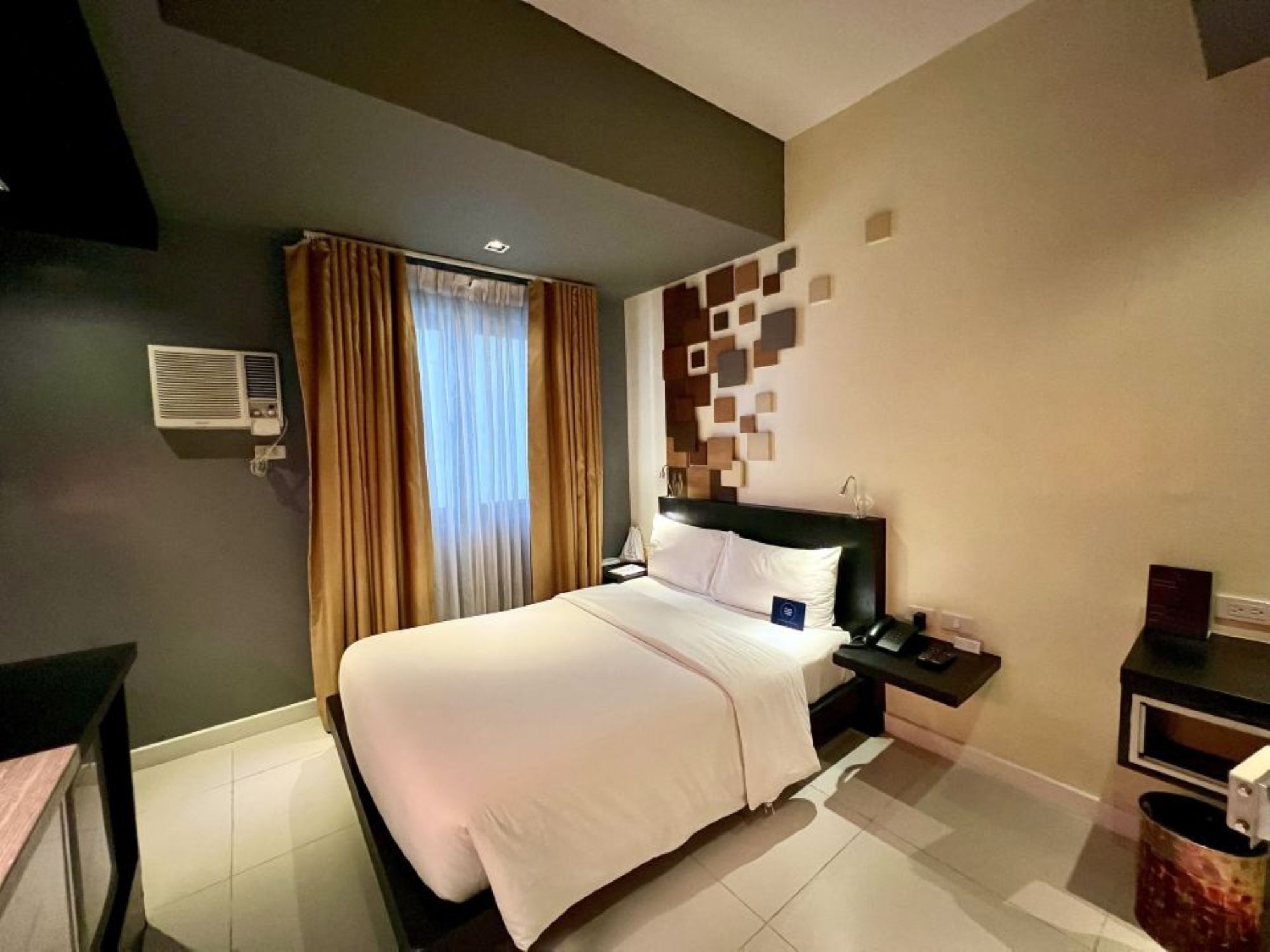 KL Serviced Residences Managed by HII - Tap to explore photos