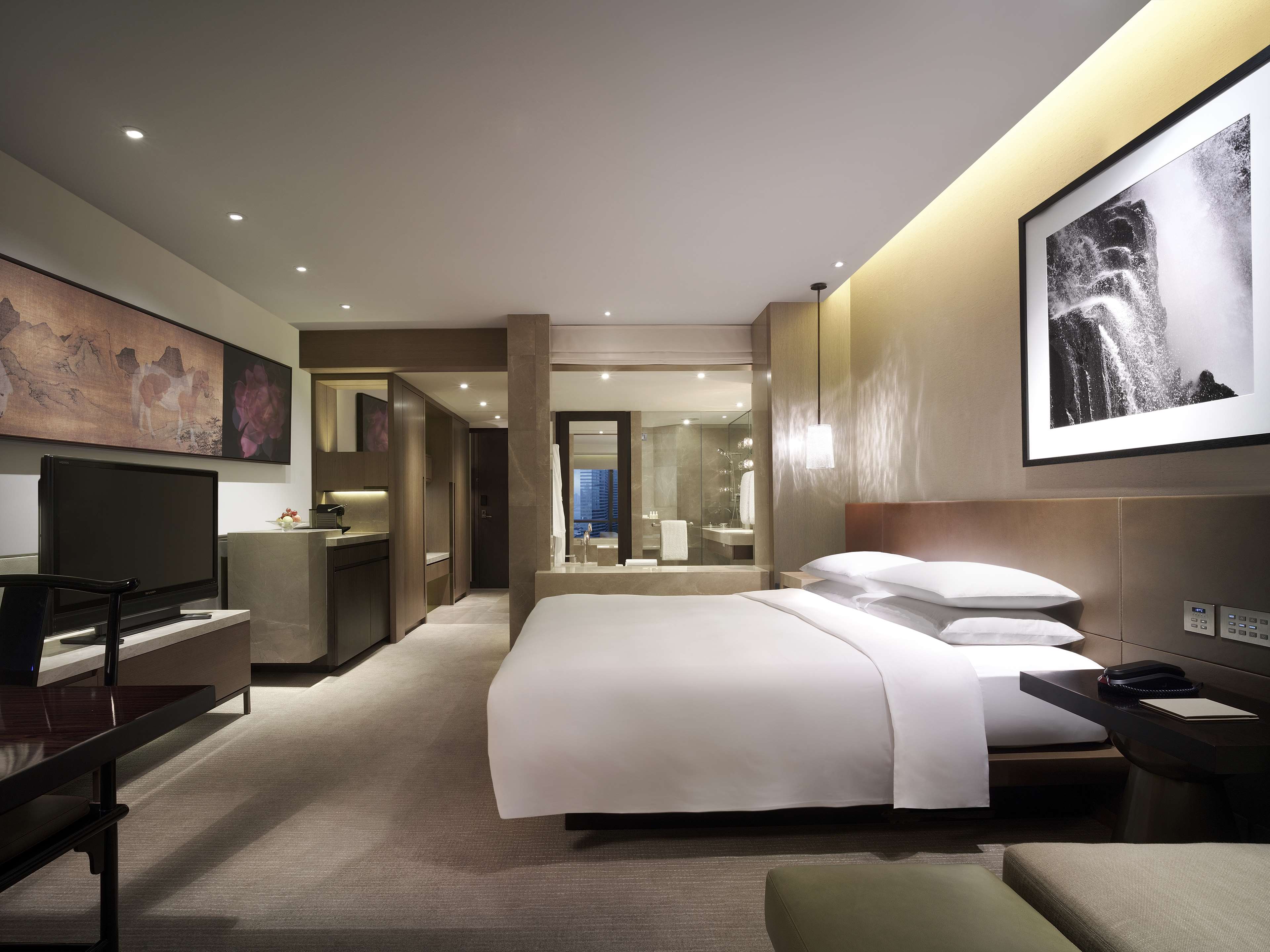 Grand Hyatt Hong Kong - Tap to explore photos