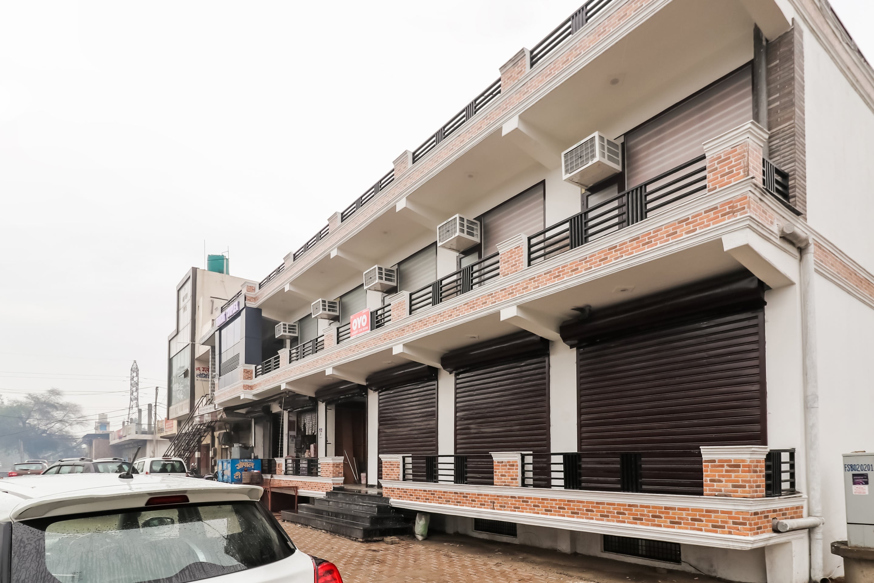 Hotel O Sushant Stays Ballabh Garh - Tap to explore photos