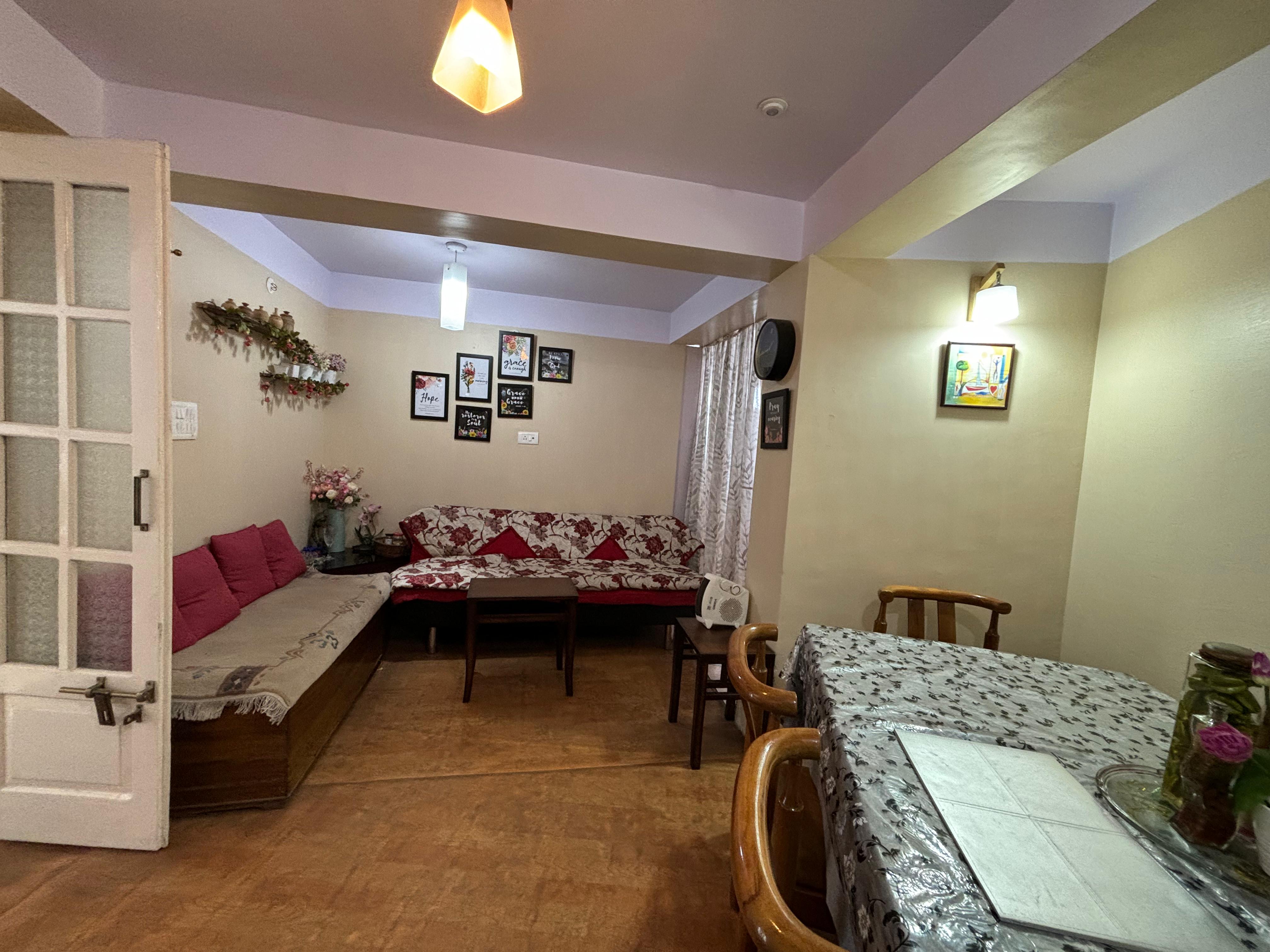 Irish Homestay - Tap to explore photos