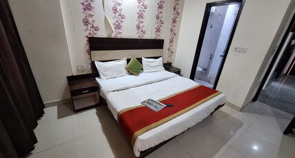 Hotel Yash Residency Room Type - Standard room with Window