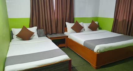 Thupten Kalsang Home Stay Zuluk Room Type - Deluxe Triple Room with Balcony & View
