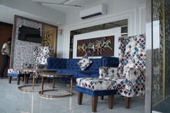 Hotel Grand Maurya's