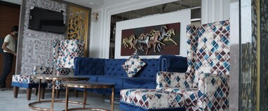 Hotel Grand Maurya's