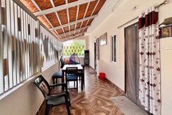 Nanis Villa
