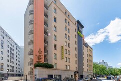 B&B HOTEL Lyon Caluire Cite Internationale