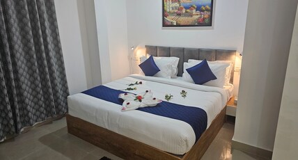 Pearl Residency Room Type - Deluxe AC