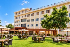 Hotel Vasdaa Grand (10Min Drive From Jolly Grant Airport) -Dehradun