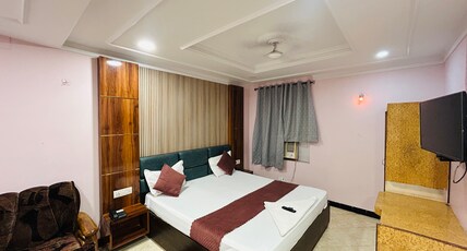 Ajatsatru Hotel Room Type - AC Deluxe Room