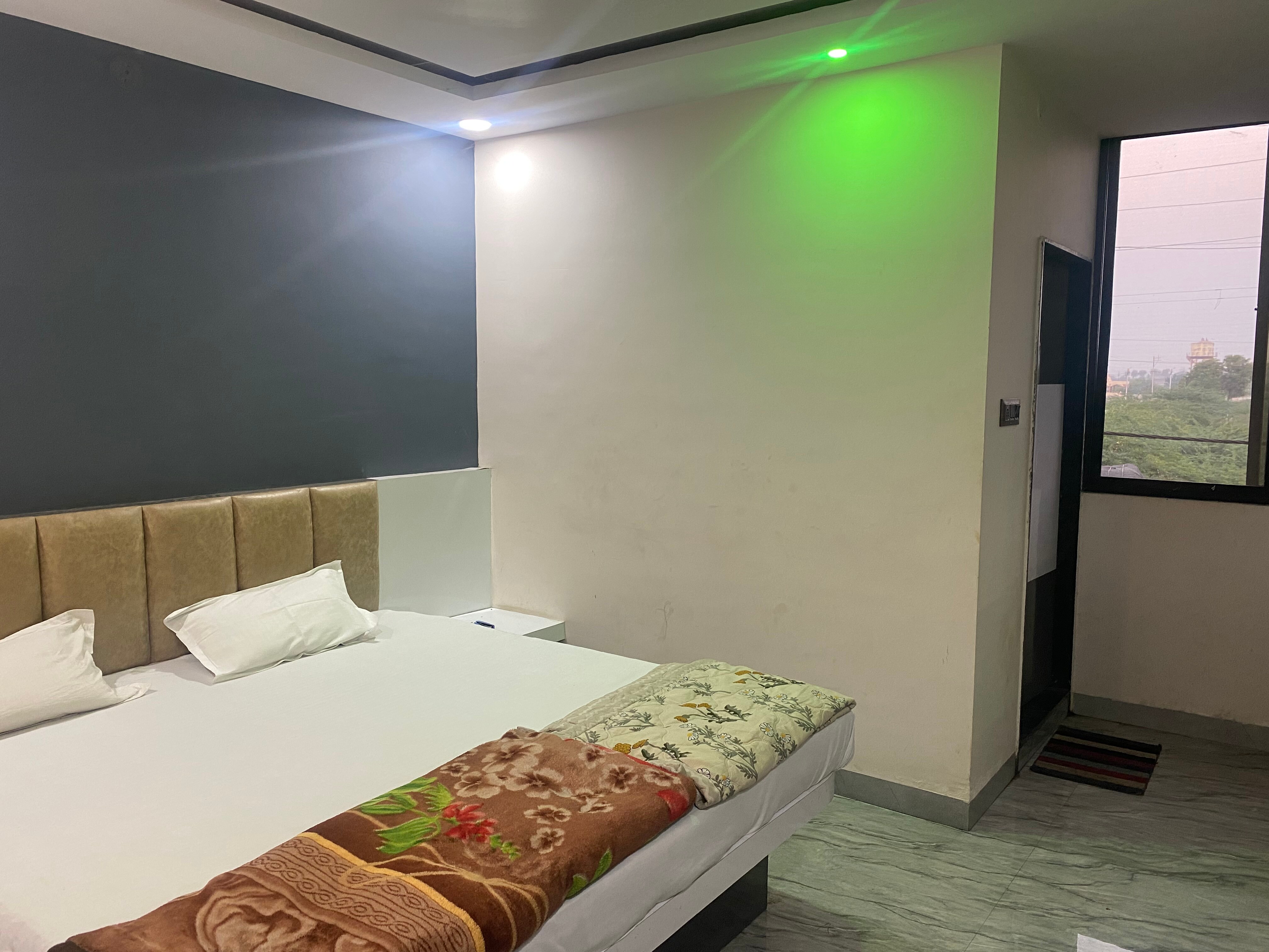Ramjane Punjabi Hotel - Tap to explore photos