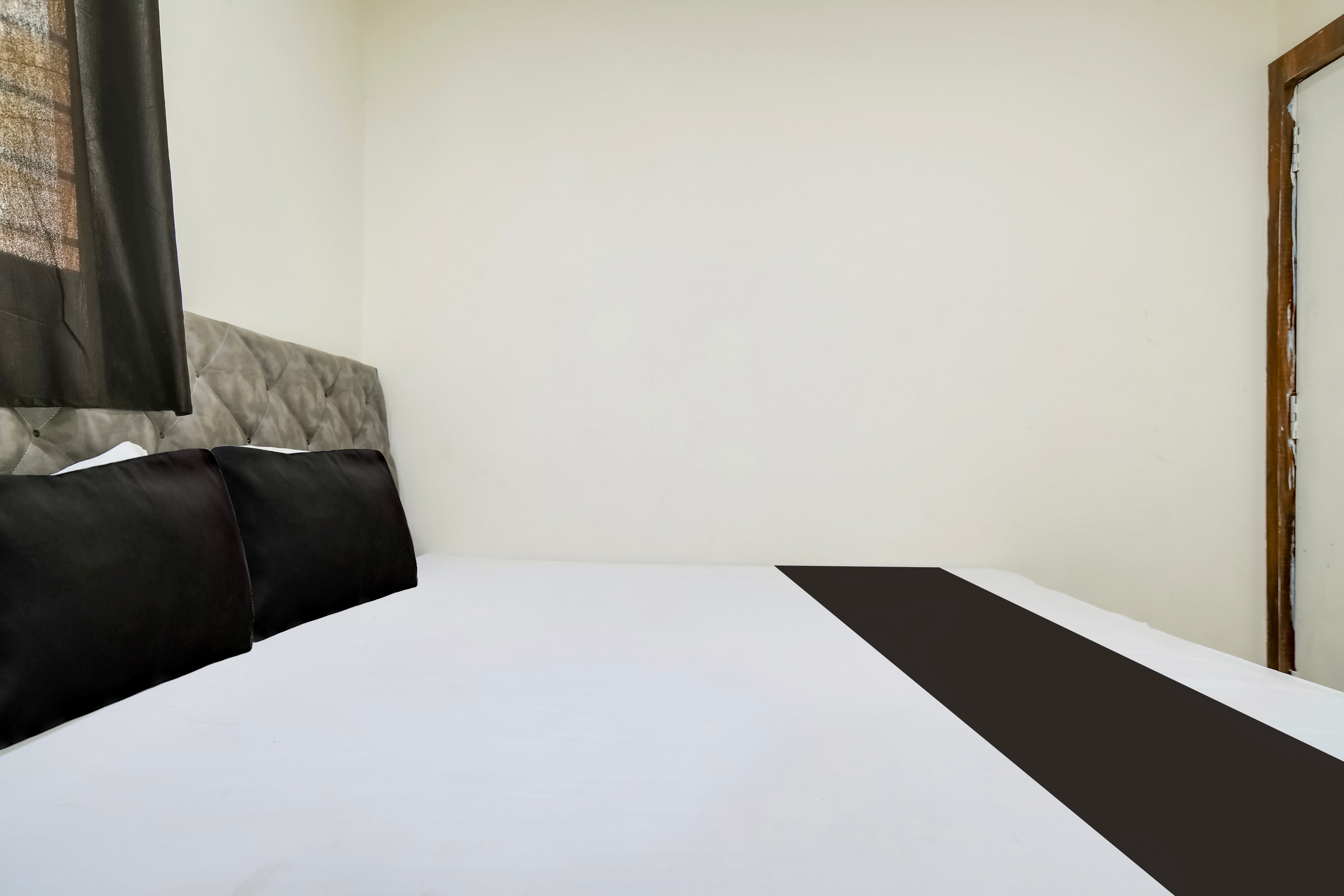 Hotel O Om - Tap to explore photos